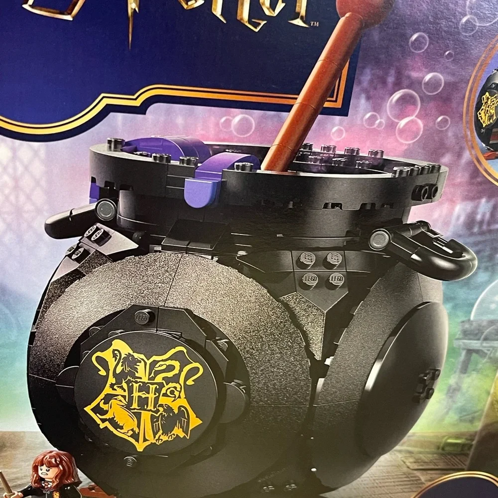 LEGO Harry Potter Magical Cauldron Secret Potions Classroom 76464 652 Pieces 10+
